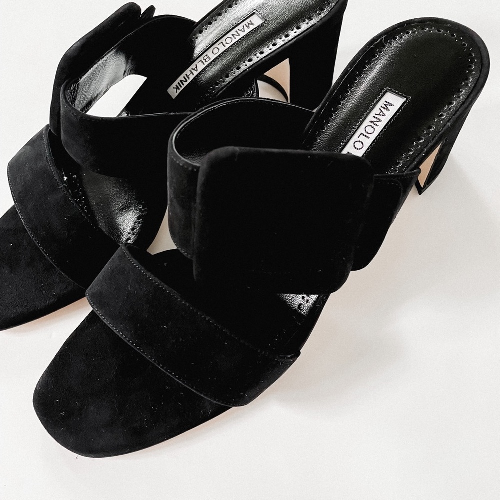 Manolo Blahnik Black Suede Buckle Block Heel Sandals - Picture 3 of 9